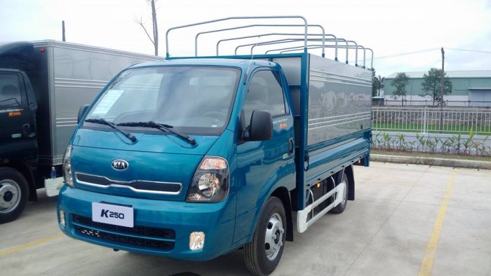 Bán xe tải Hàn Quốc KIA K250 thùng mui bạt, nâng tải mới 2021, hỗ trợ trả góp 80%.