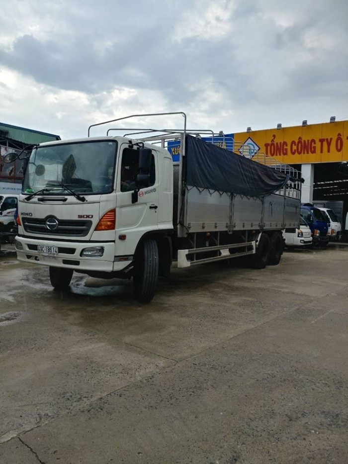 HINO 3 chân thùng bạt bửng nhôm dài 9m2 giá rẻ trả góp