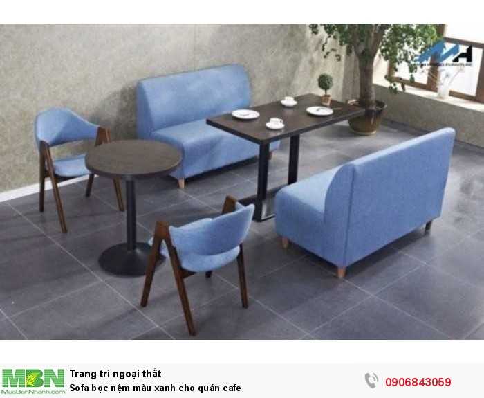 Sofa bọc nệm màu xanh cho quán cafe