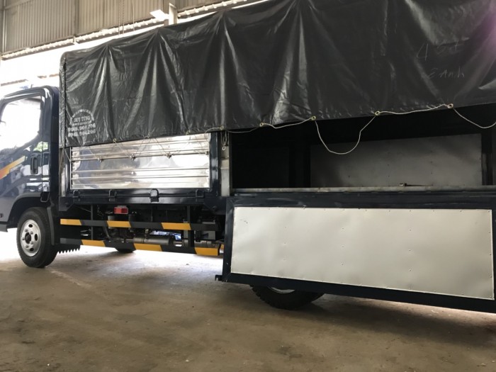 Xe tải thùng mui bạt thùng dài 4m3 , tera240L trả góp chỉ từ 80 triệu