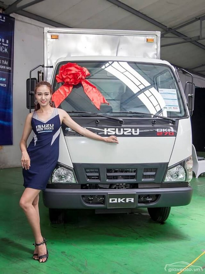 Bán xe tải Isuzu QKR77HE4 tải trọng 1,9 tấn, trả trước 60 triệu nhận xe ngay,chất lượng cực tốt giá cực mềm
