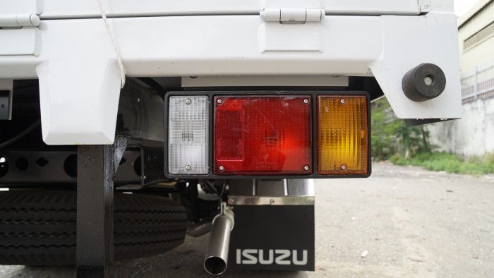 Bán xe tải Isuzu QKR77HE4 tải trọng 1,9 tấn, trả trước 60 triệu nhận xe ngay,chất lượng cực tốt giá cực mềm