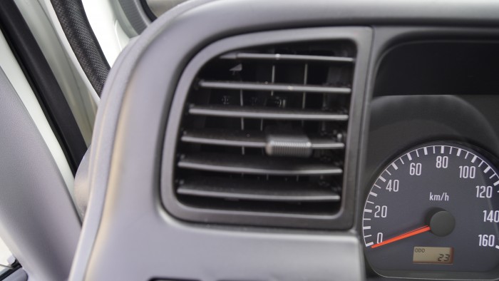Bán xe tải Isuzu QKR77HE4 tải trọng 1,9 tấn, trả trước 60 triệu nhận xe ngay,chất lượng cực tốt giá cực mềm