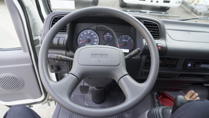 Bán xe tải Isuzu QKR77HE4 tải trọng 1,9 tấn, trả trước 60 triệu nhận xe ngay,chất lượng cực tốt giá cực mềm