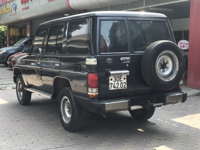 Toyota LandCruiser 2.3L 1995, máy xăng