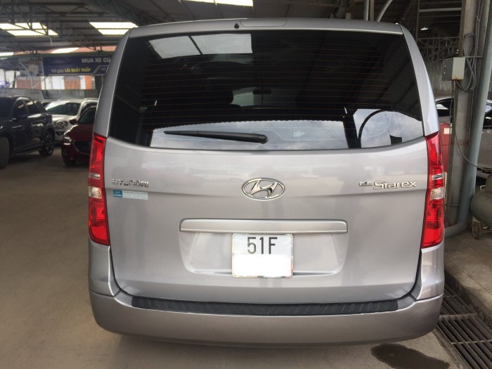Bán Hyundai Starex 2015, màu bạc, đúng chất, xe nhập, biển TP, giá TL, hỗ trợ góp