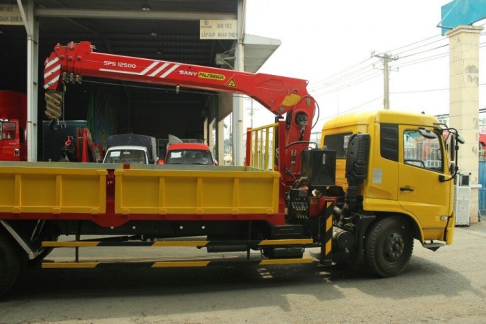 Xe tải gắn cẩu Dongfeng B170, Xe tải 8 Tấn gắn cẩu Sany 5 tấn 4 khúc