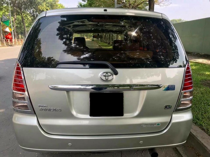 Bán xe Toyota Innova  2007 bản G màu bạc. Xe số sàn