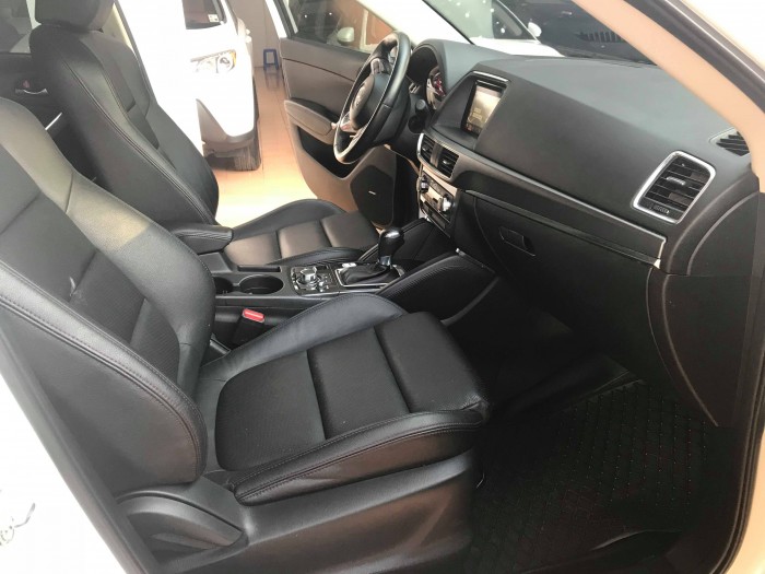 Cần bán Mazda CX 5 sản xuất năm 2016, màu trắng,