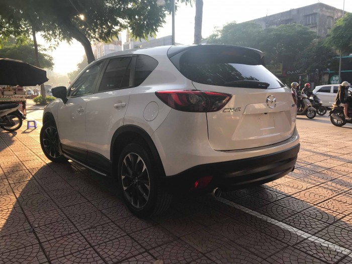 Cần bán Mazda CX 5 sản xuất năm 2016, màu trắng,