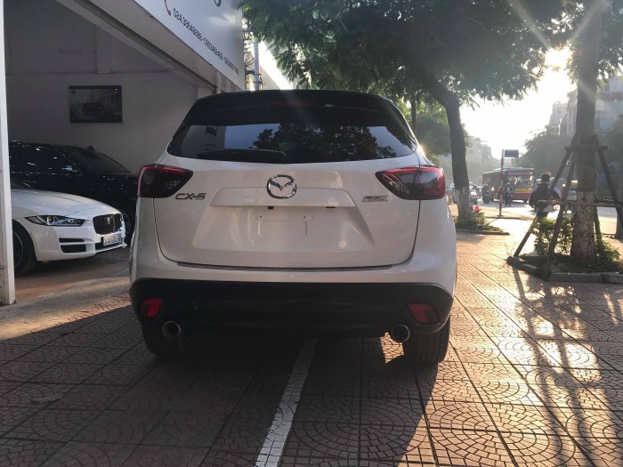 Cần bán Mazda CX 5 sản xuất năm 2016, màu trắng,