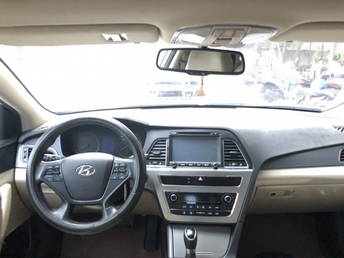 Bán Hyundai Sonata 2015, đúng chất, biển TP, màu trắng, giá TL, hỗ trợ góp