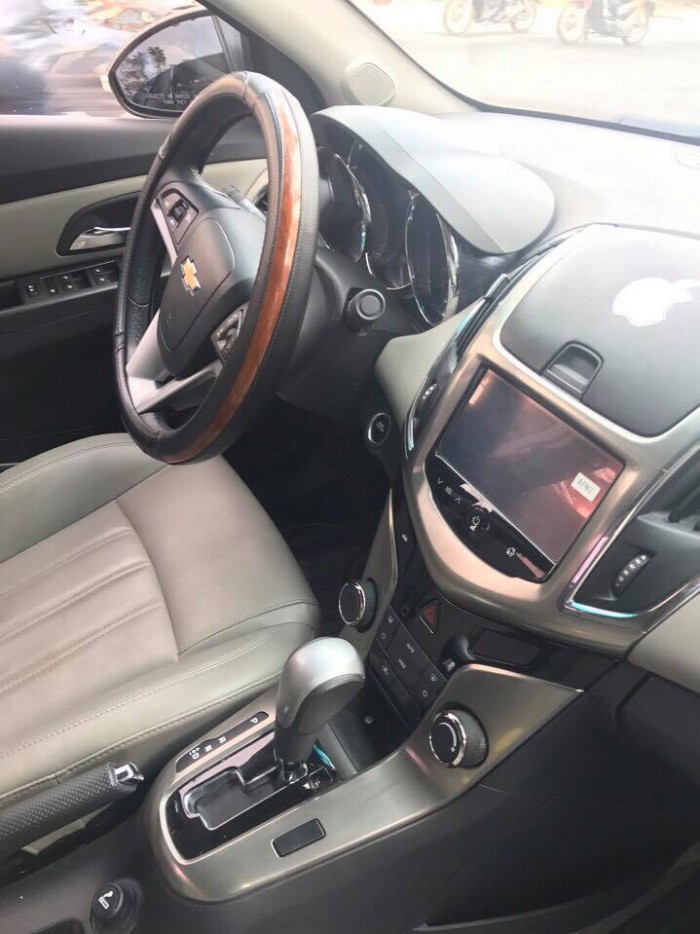 Cần tiền bán gấp Chevrolet Cruze 2016 Ltz .  Xe màu vàng cát