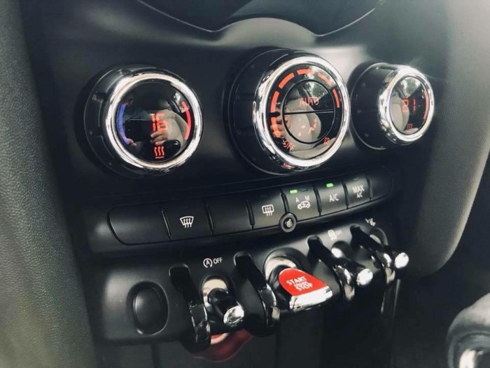Bán gấp Mini Cooper 2016 tự động màu vàng đẹp mới nhất sài gòn
