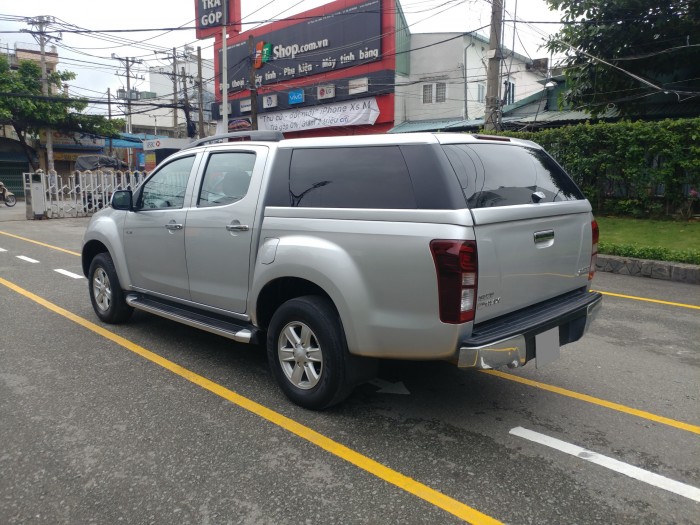 Cần bán Isuzu Dmax số sàn 2016 màu bạc bản full đẹp tuyêt vời