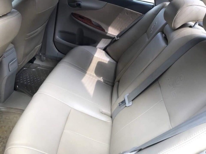 Cần bán gấp Toyota Altis 2009 số sàn màu đen