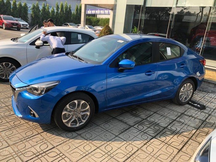 Mazda 2 CBU - Nhập Thái Lan - Giao xe ngay - Giá Tốt Nhất HCM