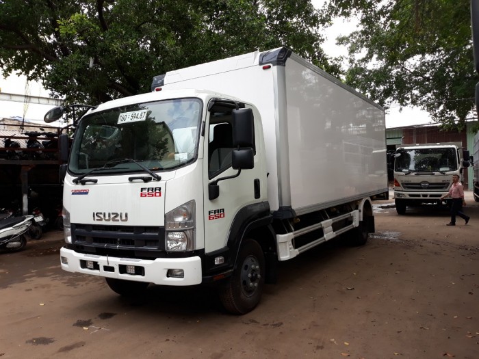 Xe tải Isuzu thùng bảo ôn 5 tấn, xe tải bảo ôn Isuzu 5 tấn