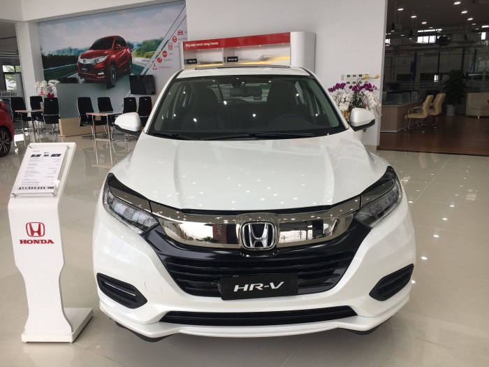 Honda HR-V 1.8 L màu Trắng giao ngay tháng 11