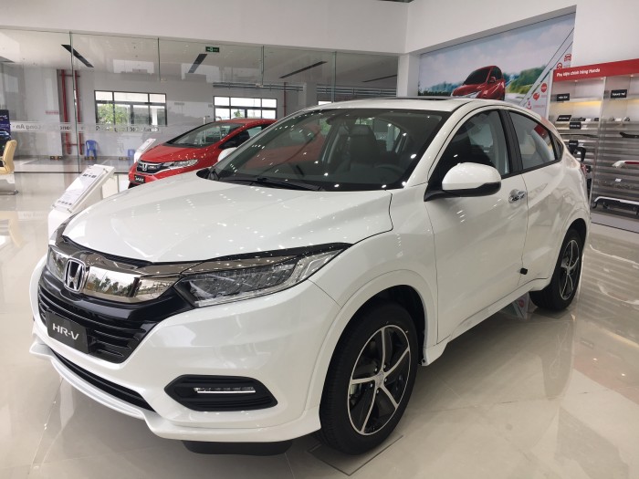 Honda HR-V 1.8 L màu Trắng giao ngay tháng 11