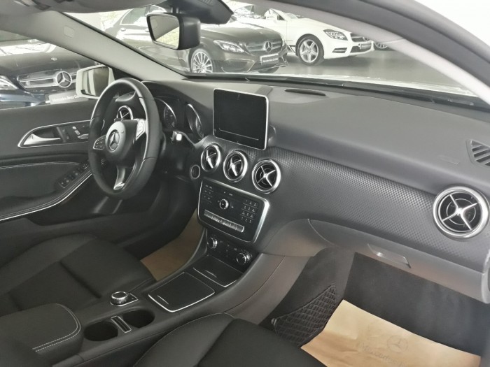 Bán Mercedes A200 2017 Trắng Cũ, Giá Tốt Nhất Cực Sốc, Nhập Khẩu Chính Hãng