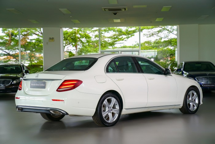 Bán Mercedes-Benz E250 cũ 2018 Trắng, 30km, Giá Tốt  Chính Hãng