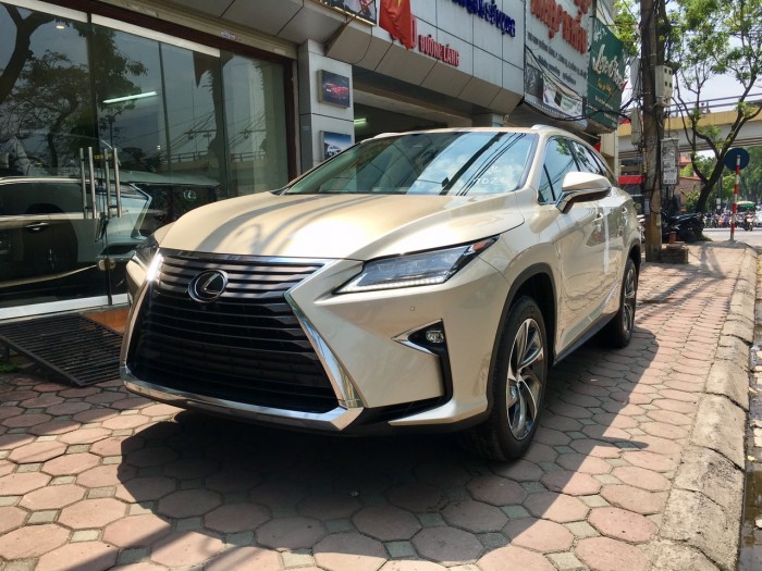 Cần bán xe Lexus RX 350L đời 2018, màu vàng cát, nội thất kem xe nhập Mỹ LH: 0982.842838