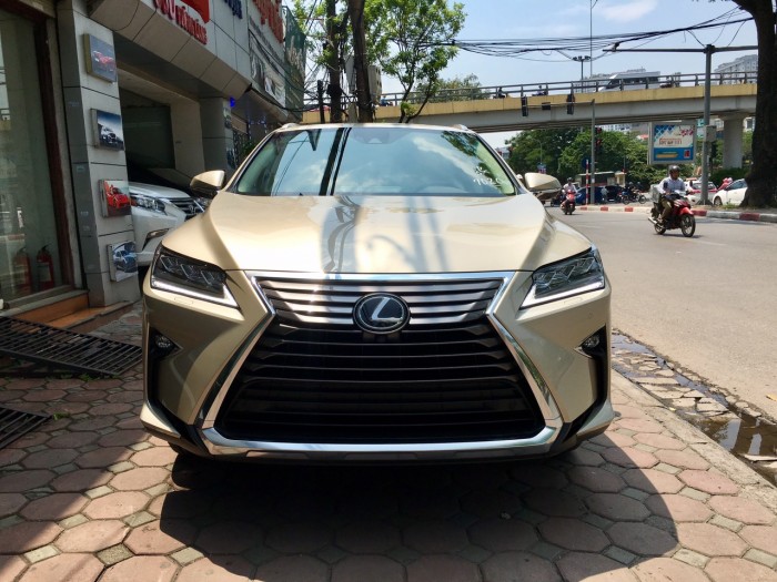 Cần bán xe Lexus RX 350L đời 2018, màu vàng cát, nội thất kem xe nhập Mỹ LH: 0982.842838