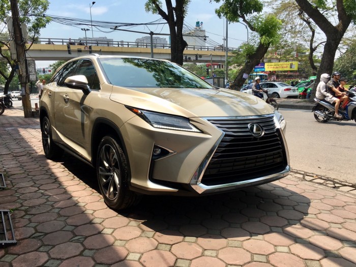 Cần bán xe Lexus RX 350L đời 2018, màu vàng cát, nội thất kem xe nhập Mỹ LH: 0982.842838