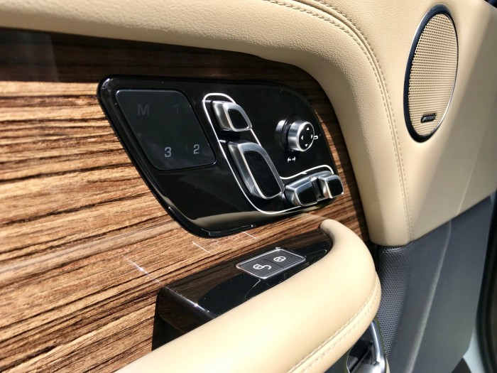 Bán LandRover Range Rover HSE 3.0 2018, màu trắng, nhập khẩu Mỹ  LH: 0982.842838