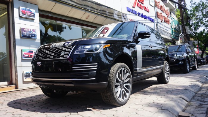 ⛔⛔⛔ Cần bán LandRover Range Rover Autobio LWB 5.0 2018, màu trắng, xe nhập. LH 0982.842838