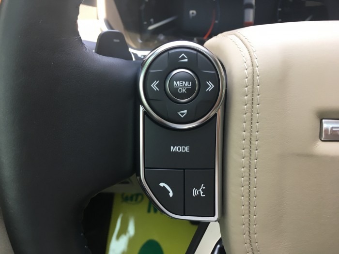 Cần bán LandRover Range Rover HSE 3.0 sản xuất 2016, màu đen, nhập khẩu LH: 0982.842838