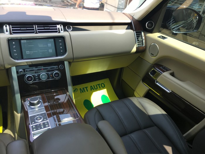 Cần bán LandRover Range Rover HSE 3.0 sản xuất 2016, màu đen, nhập khẩu LH: 0982.842838