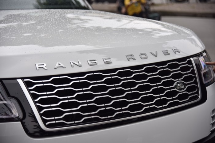 Bán LandRover Range Rover Autobio LWB 5.0 sx 2018, màu trắng, nhập khẩu nguyên chiếc Mỹ giá tốt LH: 0982.842838