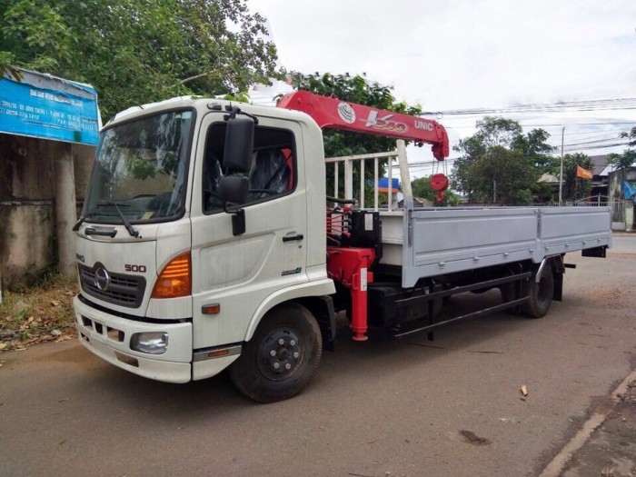 Xe tải Hino FC 4.8 tấn gắn cẩu 3 tấn, trả trước 100 triệu giao xe ngay tại Ô Tô Miền Nam