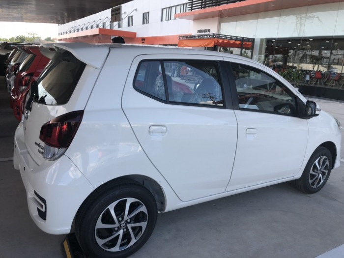 Toyota wigo 1.2 số tự động màu trắng giao ngay