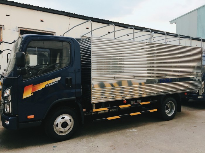 Xe tải nhẹ 2,5 tấn teraco240l