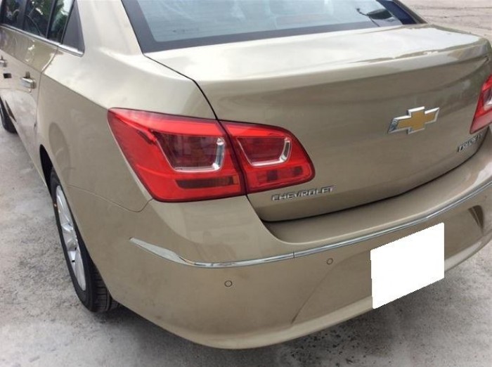Bán nhanh Chevrolet Cruze 2015 màu vàng cát. Xe số sàn