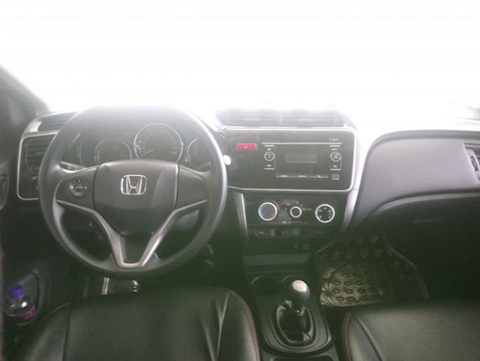 Cần bán gấp xe Honda City 2016 số sàn. Xe màu nâu cafe