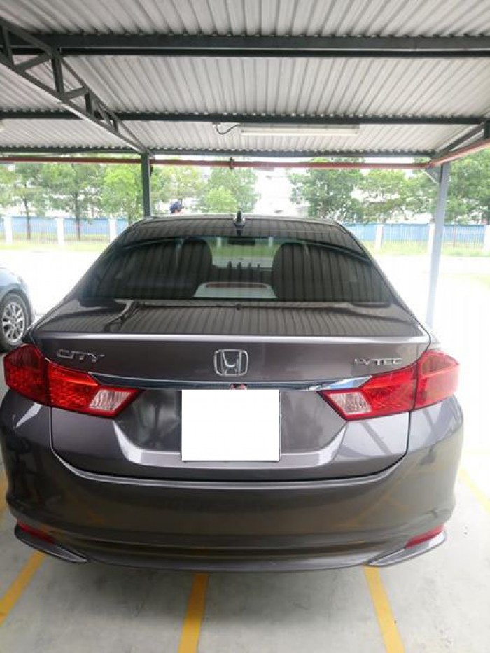 Cần bán gấp xe Honda City 2016 số sàn. Xe màu nâu cafe