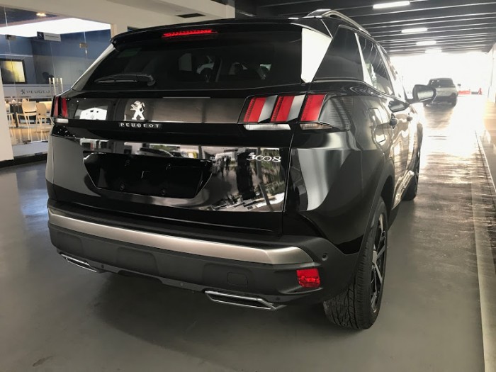 Bán xe 5 chỗ Peugeot 3008 All New 2018-xe Pháp-khuyến mãi trả trước 370tr nhận xe ngay