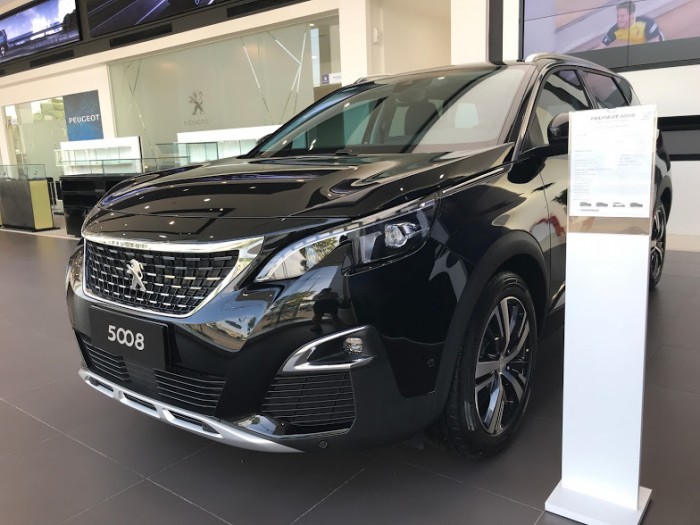 xe 7 chỗ giao liền Peugeot 5008 - xe sang Pháp - KM hấp dẫn bất ngờ - đủ màu - có xe giao liền