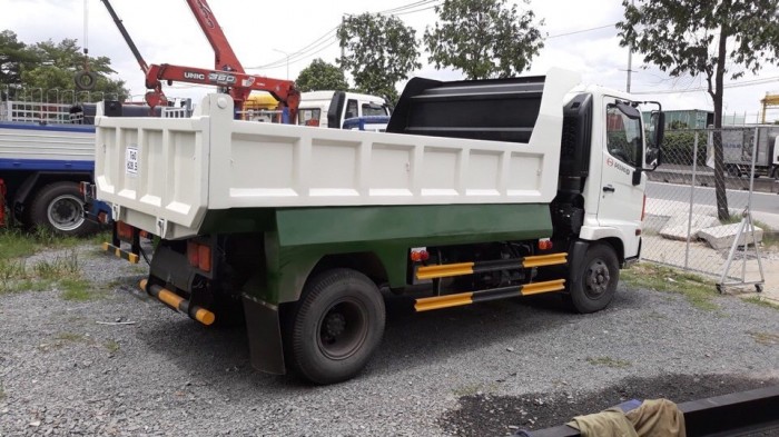 Xe tải Ben HINO FC - 6 tấn, 5 khối, đời 2017 mới 100%