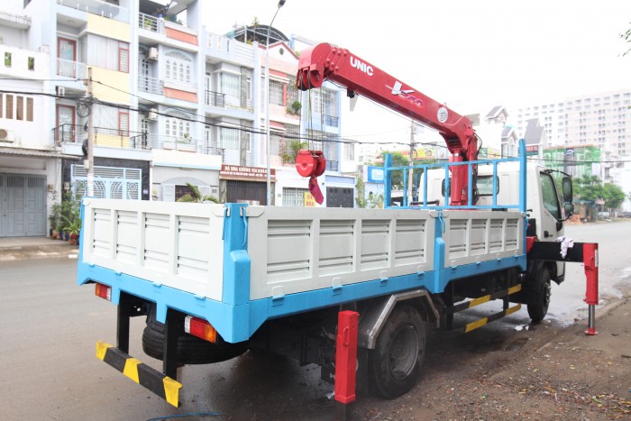 Xe tải Hino XZU730L 5 tấn gắn cẩu UR-V345 3 tấn 5 khúc