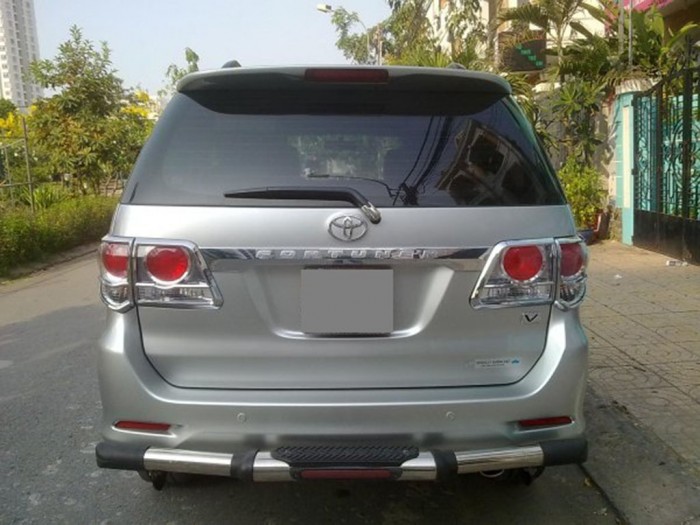 Bán nhanh Fortuner Bạc 2013 xăng tự động xe đẹp nguyên thủy