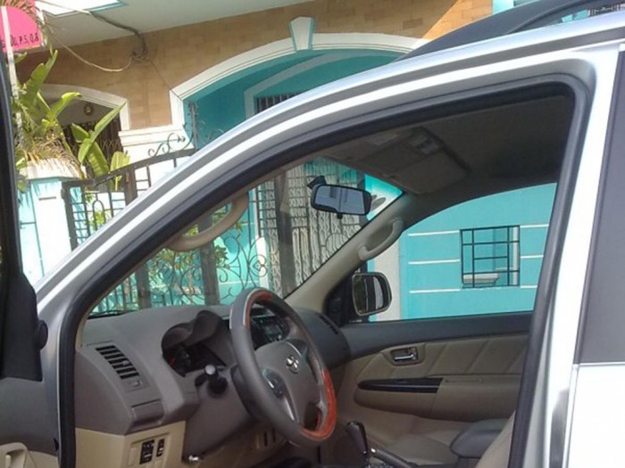 Bán nhanh Fortuner Bạc 2013 xăng tự động xe đẹp nguyên thủy