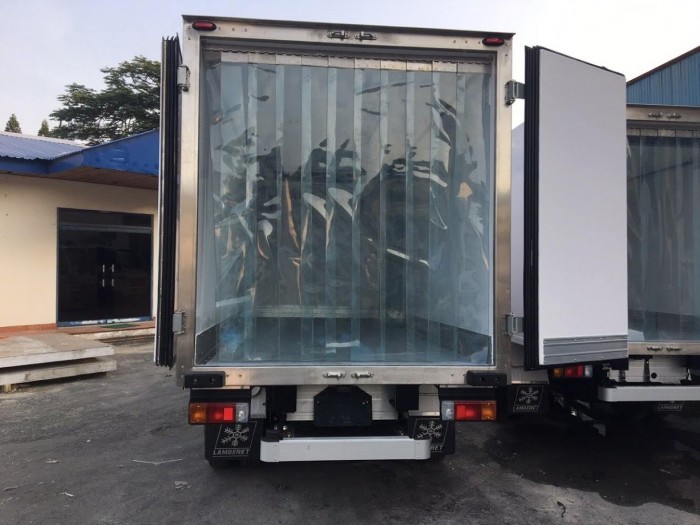 Xe tải Hino XZU650L 1.5 tấn thùng đông lạnh, trả trước 100 triệu giao xe trong ngày