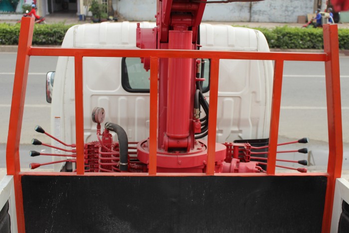 Xe tải cẩu Hino XZU650L 1.5 tấn gắn cẩu Unic 3 tấn