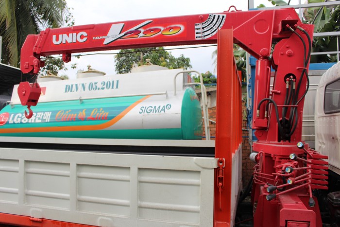 Xe tải cẩu Hino XZU650L 1.5 tấn gắn cẩu Unic 3 tấn
