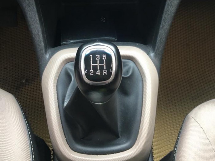 Bán Xe Hyundai I10 1.25 số sàn 2017 màu trắng  đẹp hết sảy.